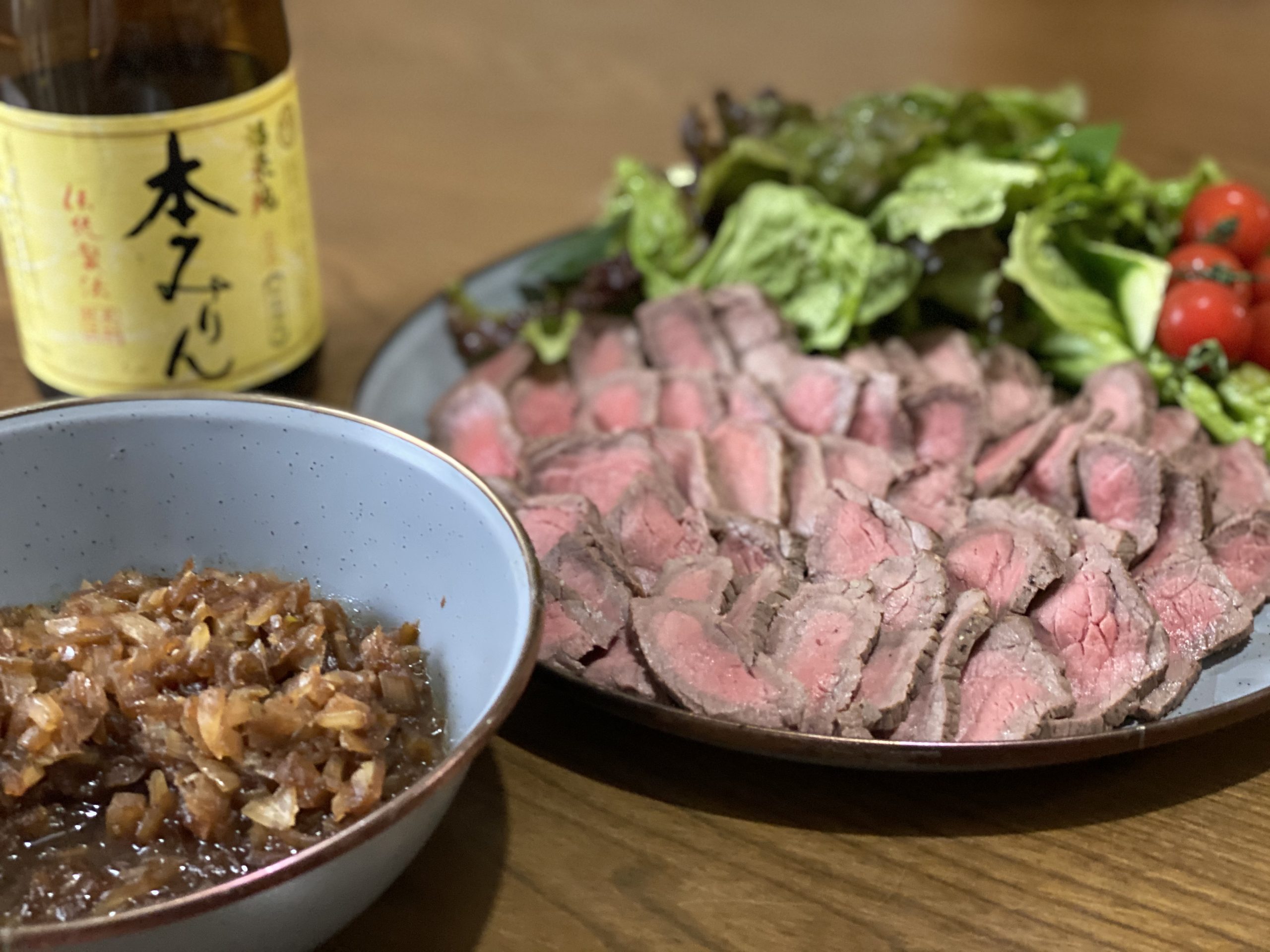 味醂の玉ねぎソースのローストビーフ 酒蔵が教える 酒 みりん 粕 麹のレシピやお役立ち情報サイト 白扇酒造